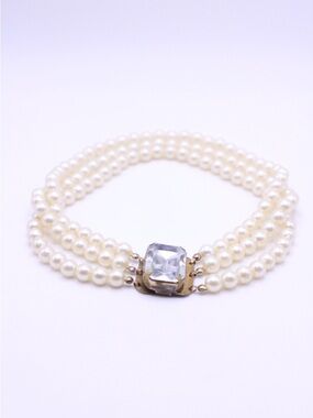 Vintage Madame Pompadour Faux Pearl 3-Strand Necklace 14”